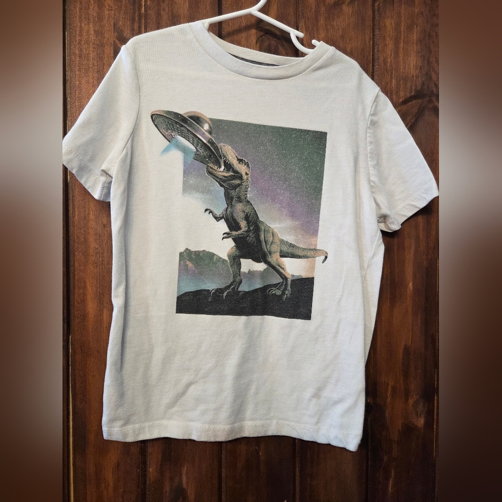 Boys Size 8(m) Old Navy Tshirt